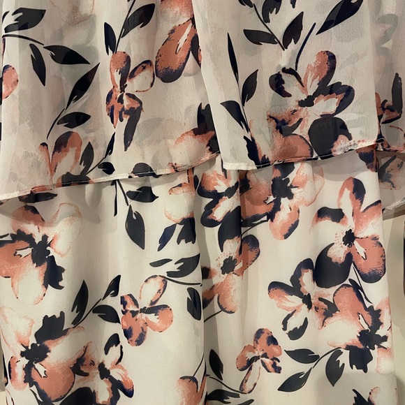 Two Arrows, NWOT, floral romper, XS - Picture 3 of 8